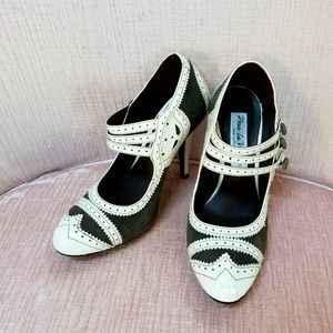 Pour La Victorie Brogue Mary Janes, Size 6